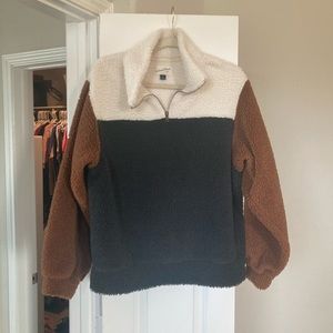 Universal Thread sherpa quarter zip pullover
